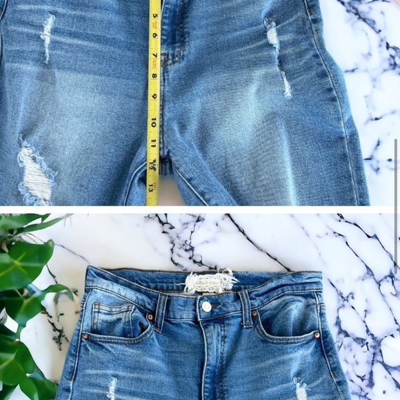Altar'd State High Waist Distressed Jeans Size 30 - Picture 6 of 10